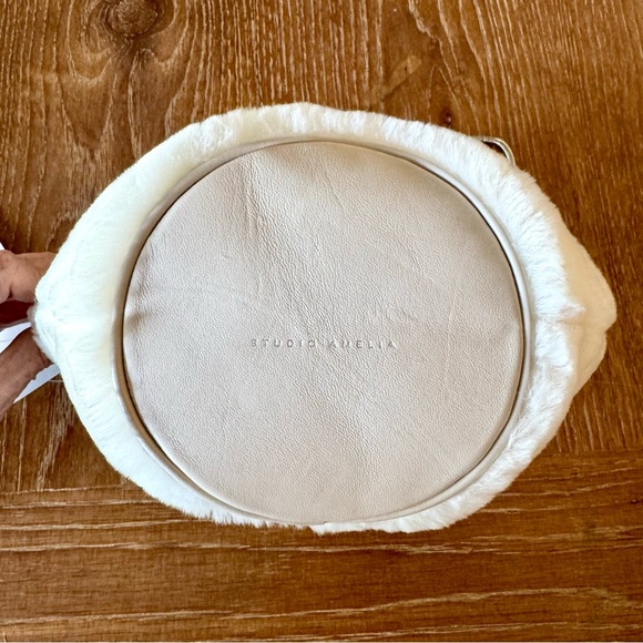 NWT ivory Studio Amelia Mini Momo shearling shoulder bag - Picture 5 of 13
